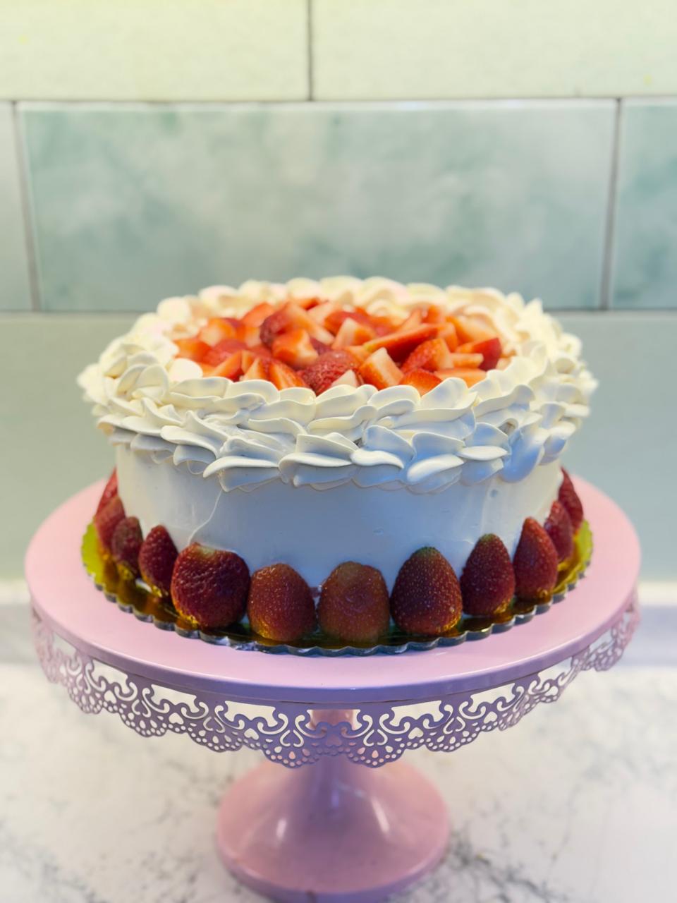 كيكة فانيلا وفراولة